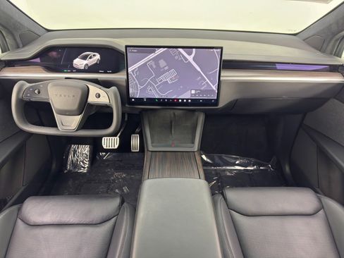 Used 2023 Tesla Model X image 12
