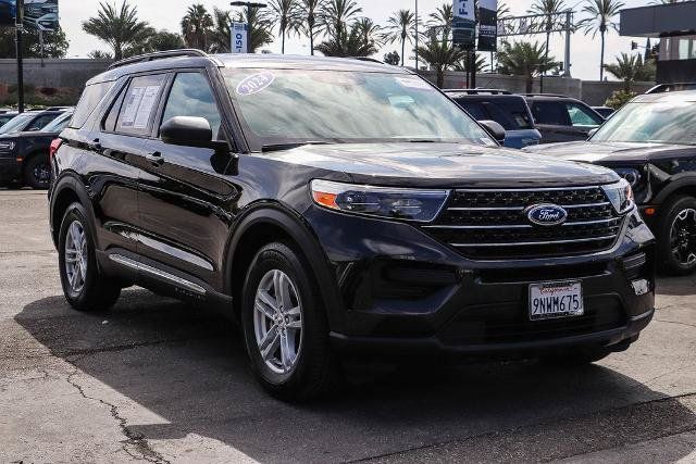 Certified 2024 Ford Explorer XLT RWD image 3