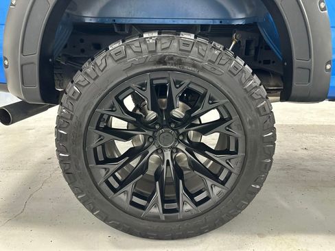 Used 2019 Ford F150 Lariat w/ Equipment Group 502A Luxury AWD/4WD image 62