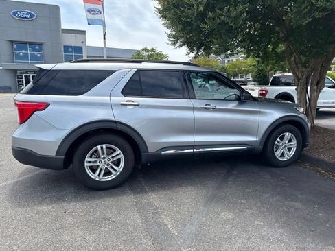 Used 2021 Ford Explorer XLT RWD image 9