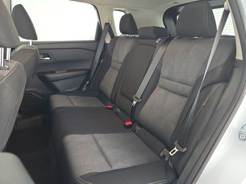 Used 2025 Nissan Rogue SV FWD image 30