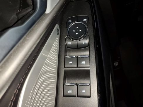 Certified 2023 Ford Explorer Platinum w/ Technology Package AWD/4WD image 15