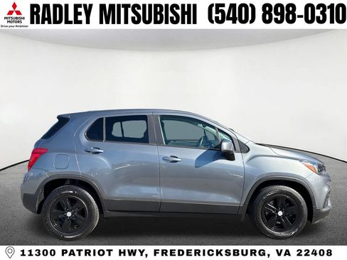 Used 2020 Chevrolet Trax LS w/ Tint and Cruise Package FWD image 18