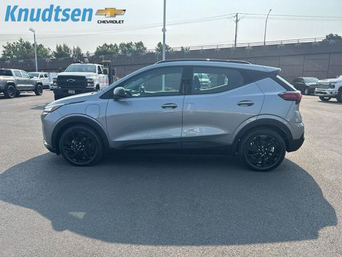 Used 2027 Chevrolet Bolt RS w/ Technology Package FWD image 4