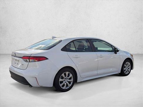 Used 2024 Toyota Corolla LE image 5