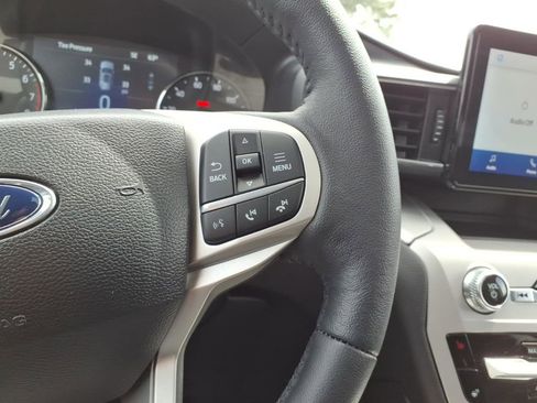 Used 2024 Ford Explorer XLT w/ Equipment Group 202A AWD/4WD image 19