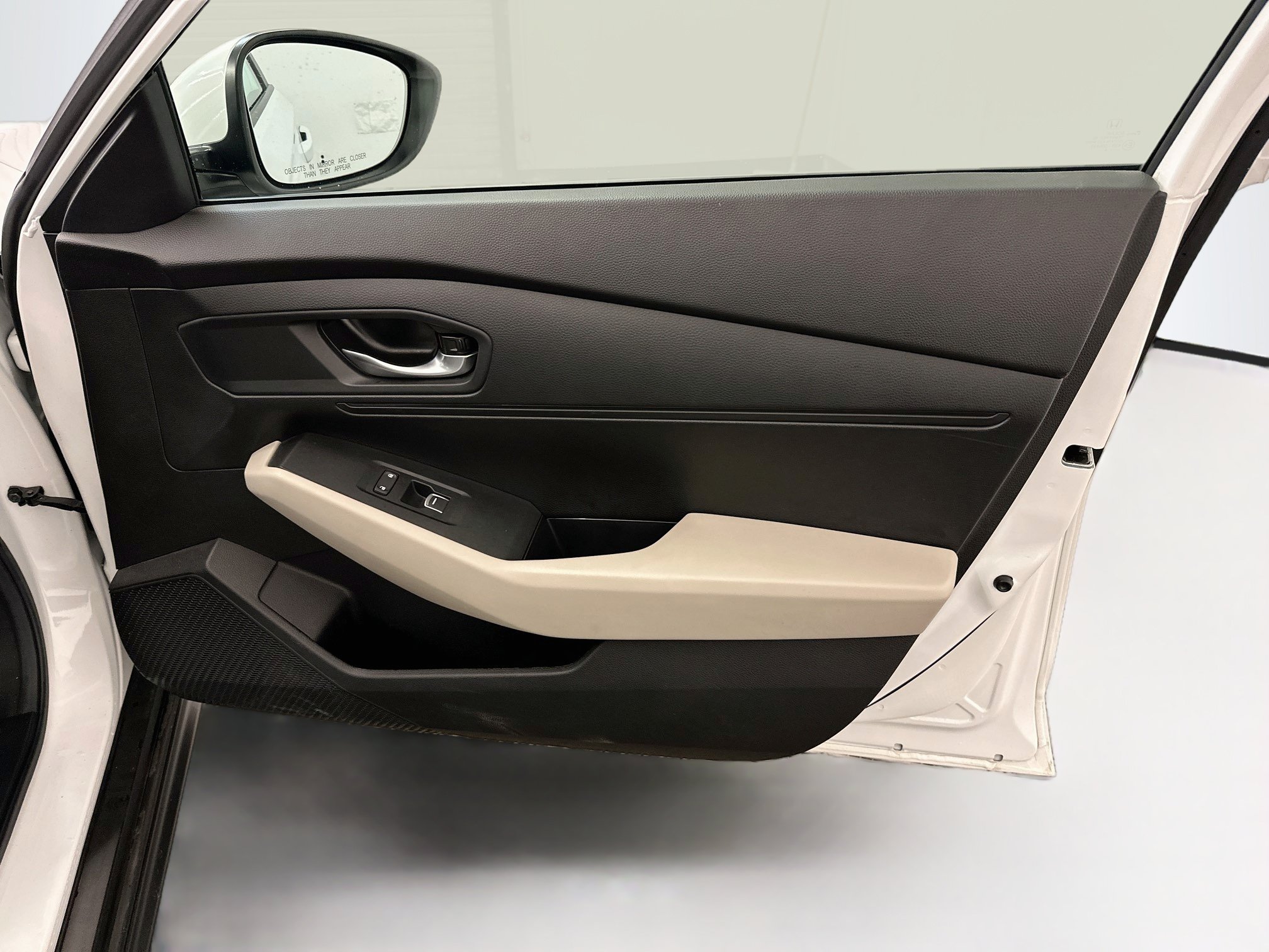 Used 2025 Honda Accord LX image 31