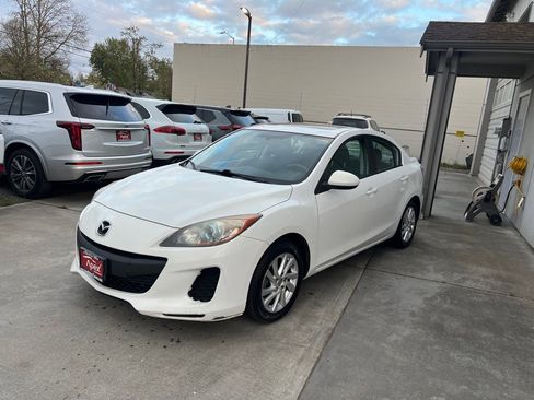 Used 2012 MAZDA MAZDA3 i Touring FWD image 3