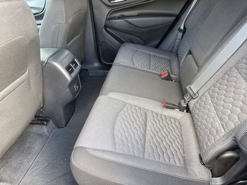 Used 2021 Chevrolet Equinox LT image 10