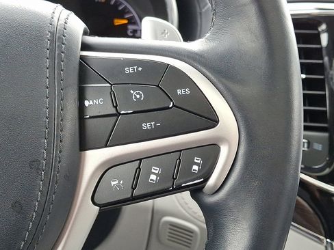 Used 2020 Jeep Grand Cherokee Summit image 25