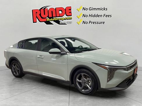 Used 2025 Kia K4 image 7