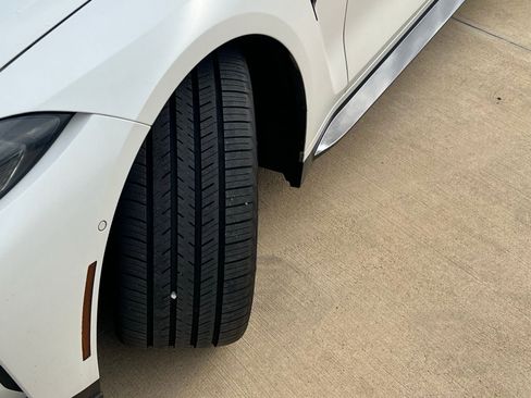 Used 2022 BMW M4 Competition w/ M Carbon Exterior Package RWD image 9