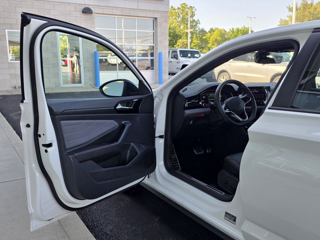 Used 2025 Volkswagen Jetta GLI Autobahn FWD image 20