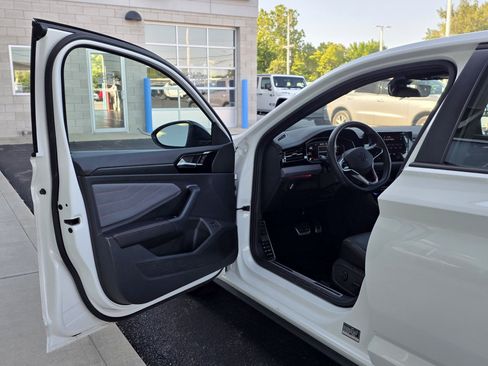 Used 2025 Volkswagen Jetta GLI Autobahn FWD image 20