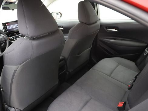 Used 2021 Toyota Corolla LE image 10