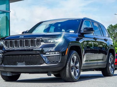 Used 2024 Jeep Grand Cherokee Limited 4xe AWD/4WD image 9