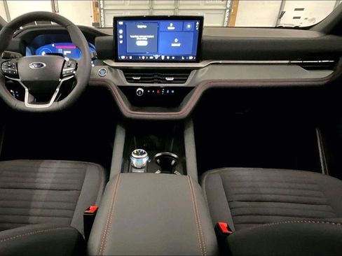 New 2026 Ford Explorer ST-Line w/ ST-Line Street Pack image 14