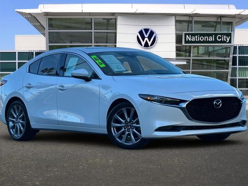 Used 2019 MAZDA MAZDA3 Sedan w/ Premium Package image 2