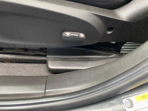 Used 2020 Chevrolet Sonic LT w/ Convenience Package image 17