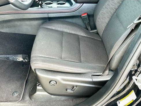 Used 2025 Dodge Durango GT w/ Blacktop Package RWD image 19
