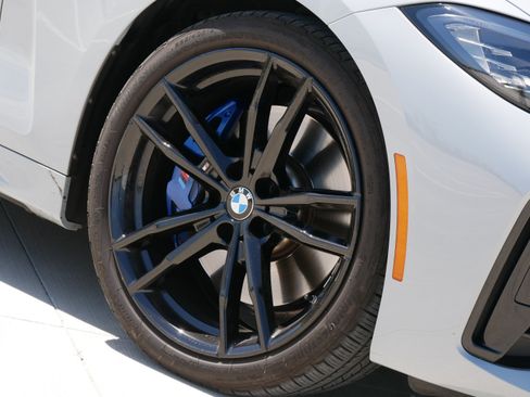 Used 2022 BMW 430i Coupe w/ M Sport Package RWD image 11