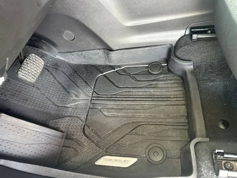 Used 2024 Chevrolet Equinox LT AWD/4WD image 29