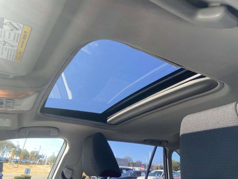 Used 2020 Toyota RAV4 XLE image 19