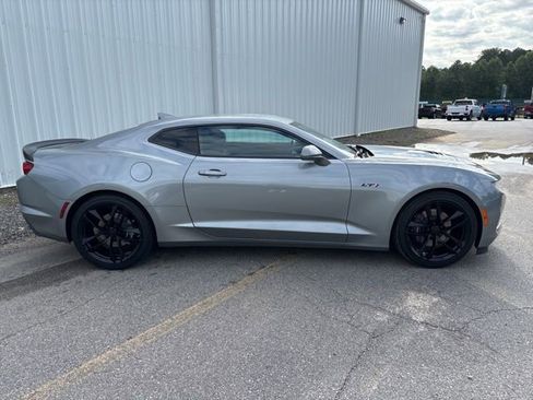 Used 2023 Chevrolet Camaro LT image 2