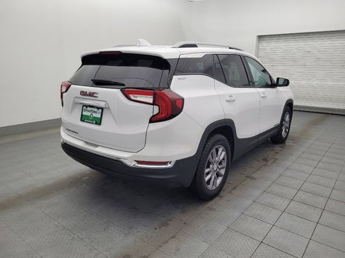 Used 2022 GMC Terrain SLT w/ Tech Package image 9