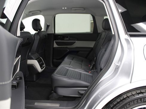 Used 2024 Lincoln Nautilus Reserve image 38