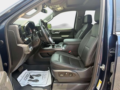 Used 2023 GMC Sierra 1500 SLT w/ SLT Premium Package AWD/4WD image 16