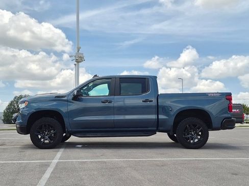 Used 2024 Chevrolet Silverado 1500 LT Trail Boss w/ Convenience Package II AWD/4WD image 9
