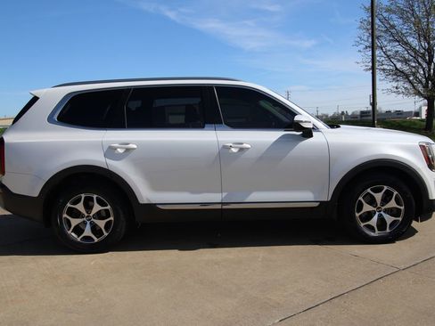Used 2020 Kia Telluride EX image 4