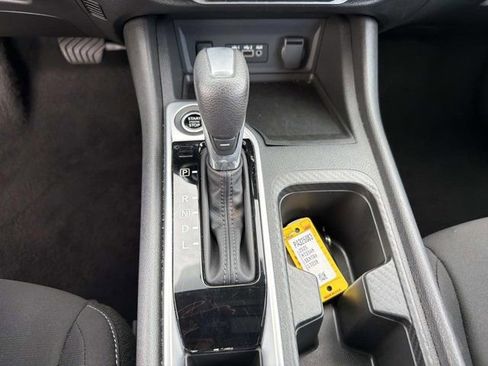 Used 2025 Nissan Sentra SV FWD image 30