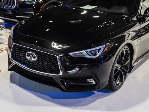 Used 2019 INFINITI Q60 Red Sport 400 w/ Proactive Package RWD image 4