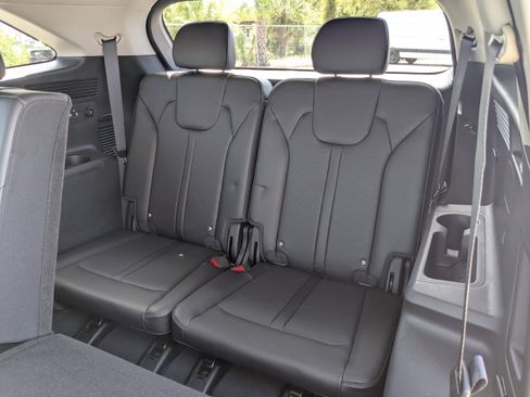 Used 2024 Kia Sorento S w/ Panoramic Sunroof Package image 14