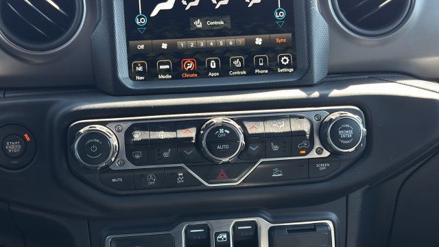 Used 2023 Jeep Gladiator Sport AWD/4WD image 16