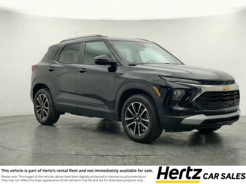 Used 2025 Chevrolet TrailBlazer LT image 1