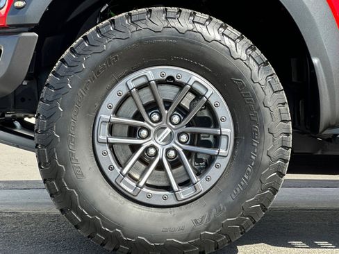 Certified 2019 Ford F150 Raptor w/ Equipment Group 802A Luxury image 25