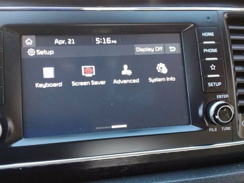 Used 2020 Kia Sedona LX FWD image 22