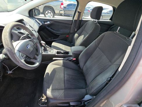 Used 2015 Ford Focus SE FWD image 10