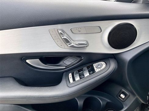 Used 2019 Mercedes-Benz GLC 300 GLC 300 image 39