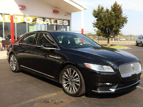 Used 2019 Lincoln Continental Select w/ Continental Climate Package image 3