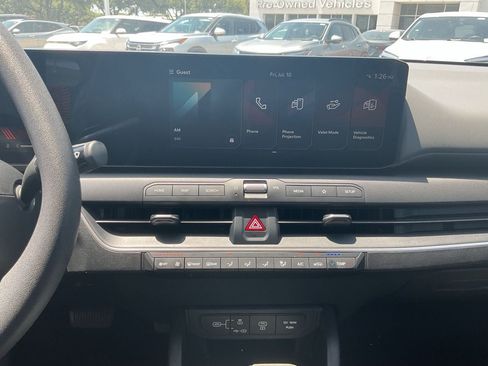 Used 2025 Kia K4 FWD image 21