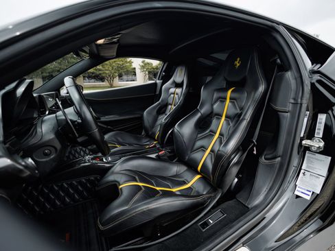 Used 2012 Ferrari 458 Italia Coupe RWD image 43