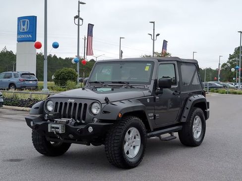 Used 2017 Jeep Wrangler Sport w/ Quick Order Package 24S AWD/4WD image 8