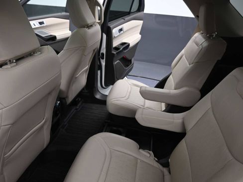 Used 2021 Ford Explorer Platinum w/ Equipment Group 601A image 21