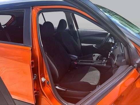 Used 2023 Nissan Kicks SV FWD image 9