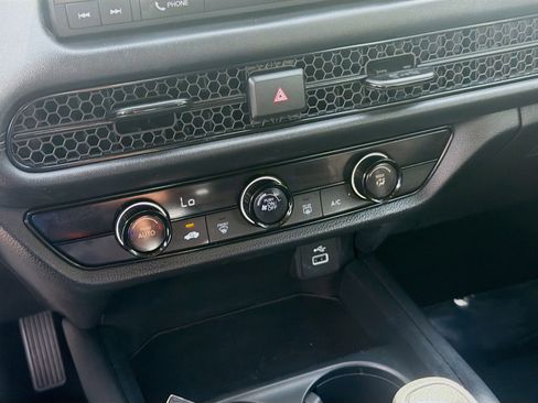 Used 2023 Honda HR-V LX image 14