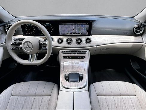 Used 2023 Mercedes-Benz E 450 Coupe image 16